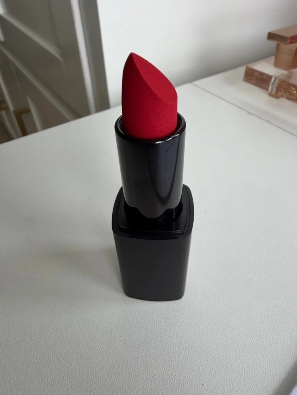 Younique Moodstruck 'wealthy' Lipstick